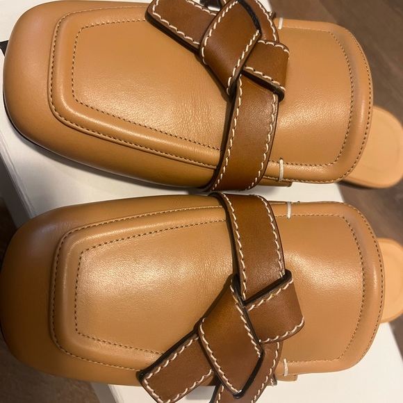 *SOLD*Loewe Beige Gate Flat Loafers Mules - Picture 3 of 8